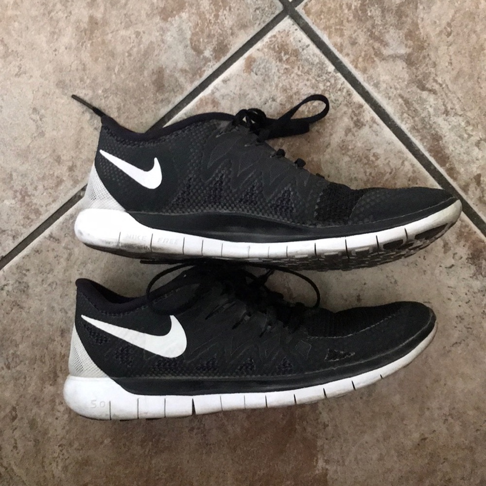 Nike free runs 5.0